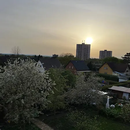 In , Phantasialand Bruehl Bei Cologne, Zentral, Bahnhof Nah شقة